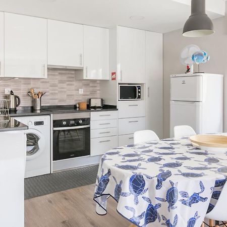 1 Bedroom Beach Apartment With Balcony 2 Min Walk To The Beach! Costa de Caparica Buitenkant foto