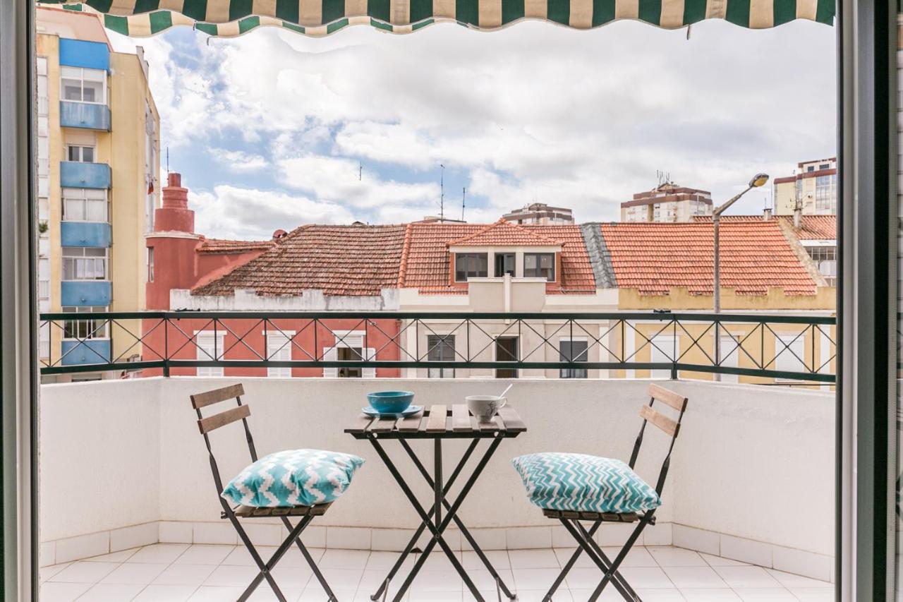 1 Bedroom Beach Apartment With Balcony 2 Min Walk To The Beach! Costa de Caparica Buitenkant foto
